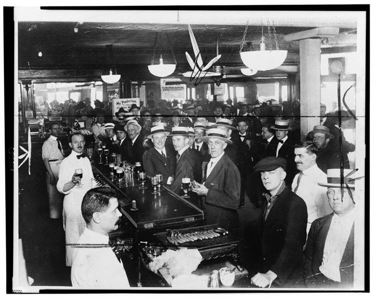 A vintage speakeasy toast at Artemis